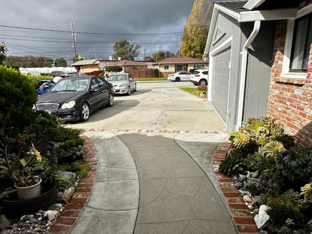 87 Beverly Drive, Watsonville CA: https://media.crmls.org/mediaz/0ec7ab95-6538-43f7-a1d2-613f56280dc5.jpg
