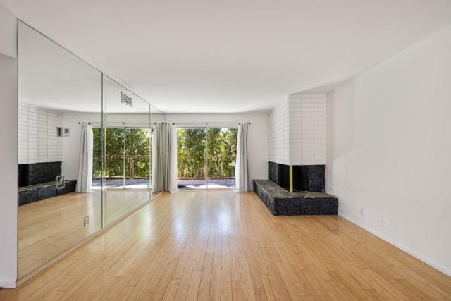 Image 4 of 45 For 79302 Montego Bay Drive 13