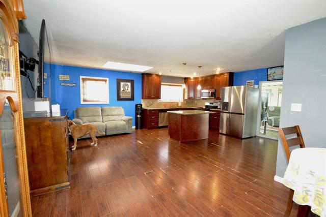 8838 Ashmore, Spring Valley CA: https://media.crmls.org/mediaz/0ec7e6a2-8a46-40c5-9439-98c854145d83.jpg