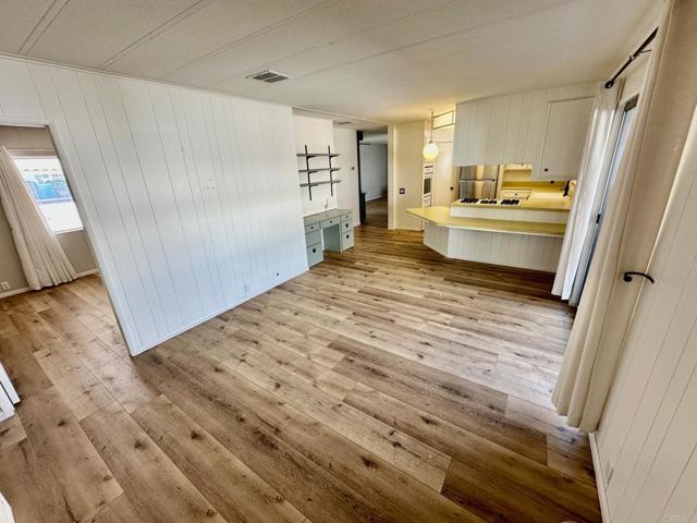 Detail Gallery Image 11 of 31 For 2130 Sunset Dr. #14,  Vista,  CA 92081 - 2 Beds | 2 Baths