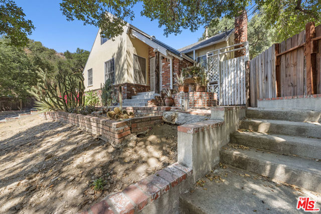 6349 Blanchard Canyon Road, Tujunga CA: https://media.crmls.org/mediaz/0ec87b30-ccfe-470b-ac9c-4f3da45b2e08.jpg