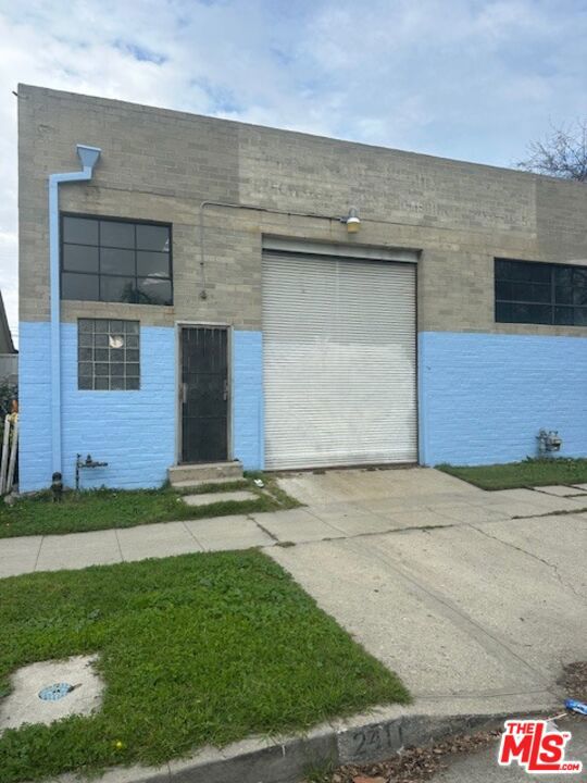 2411 Exposition Place