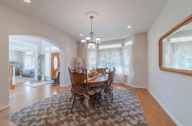 8631 Woodland Heights Court, Salinas CA: https://media.crmls.org/mediaz/0ec92249-cb02-4e32-b34d-c0f6bd39b9ba.jpg