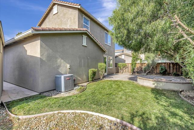 165 W Questa Trail, Tracy CA: https://media.crmls.org/mediaz/0ec9a7a2-fad0-4b81-b381-d5fb14db9506.jpg