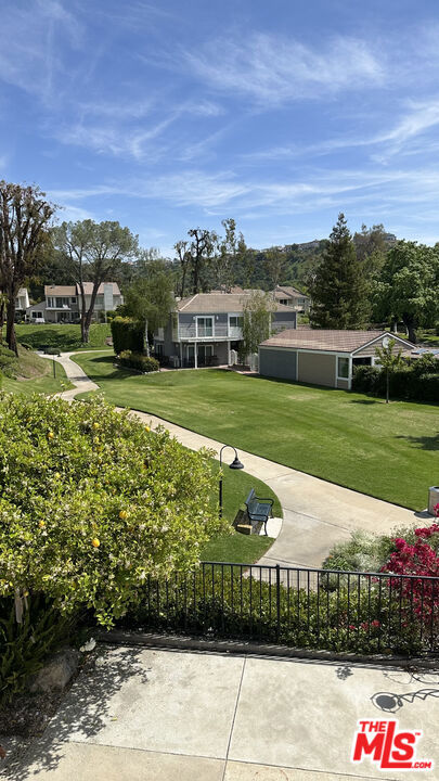 32134 Beachlake Lane, Westlake Village CA: https://media.crmls.org/mediaz/0ec9d526-c05f-44f7-a9a2-3185bfcde41a.jpg