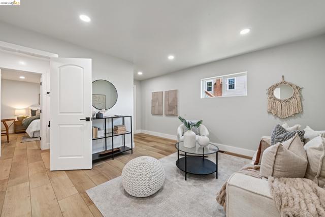 Image 32 of 54 For 7807 Outlook Ave