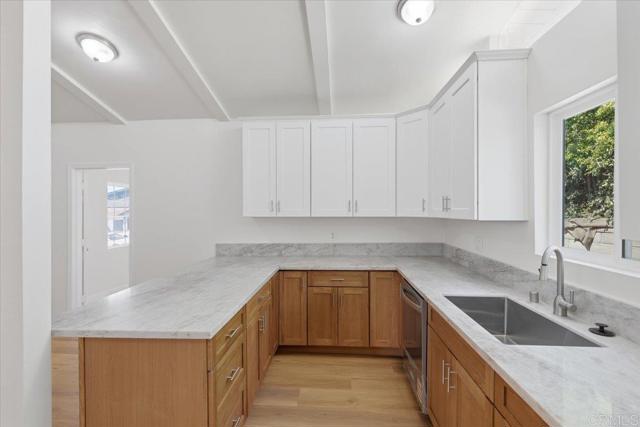 Detail Gallery Image 8 of 48 For 843 Alvin St, San Diego,  CA 92114 - 6 Beds | 4 Baths