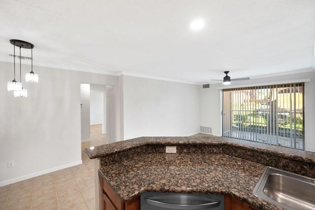Image 8 of 25 For 78650 Avenue 42  1005