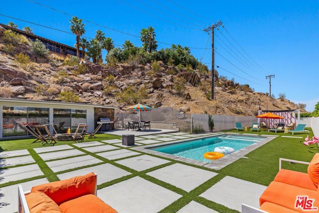 2499 S Palm Canyon Drive, Palm Springs, CA 92264