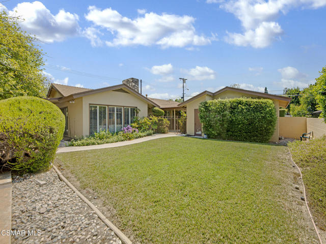 5448 Bothwell Road, Tarzana CA: https://media.crmls.org/mediaz/0ecd3a97-25e6-4dad-8237-43f239dbf725.jpg