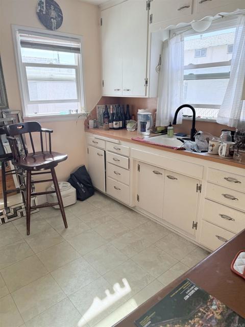 157 MAPLE AVE., Carlsbad CA: https://media.crmls.org/mediaz/0ecdb69f-879b-4bfe-adb0-238267cbe0db.jpg