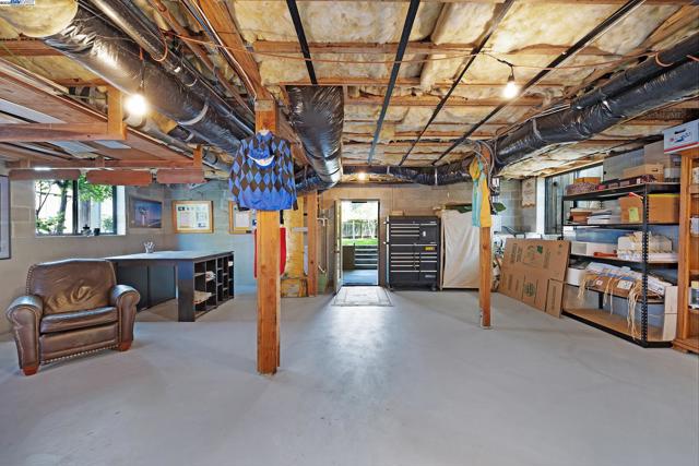 141 Ray St, Pleasanton CA: https://media.crmls.org/mediaz/0ece1d52-3cf4-498a-a658-337d86ff4214.jpg