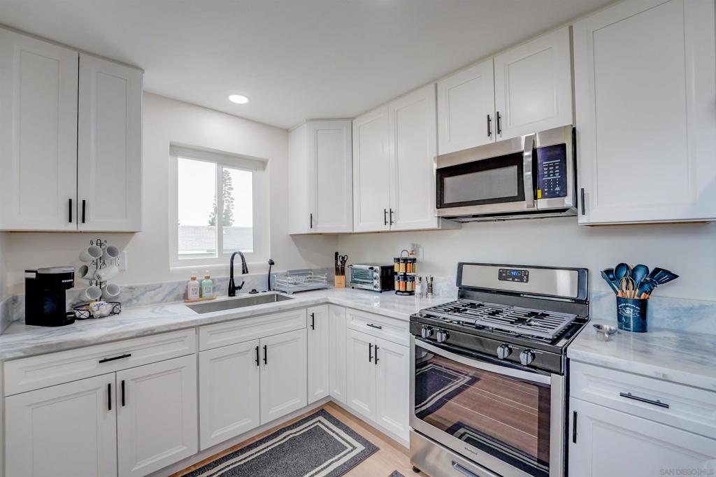 MLS #250043470SD image #37