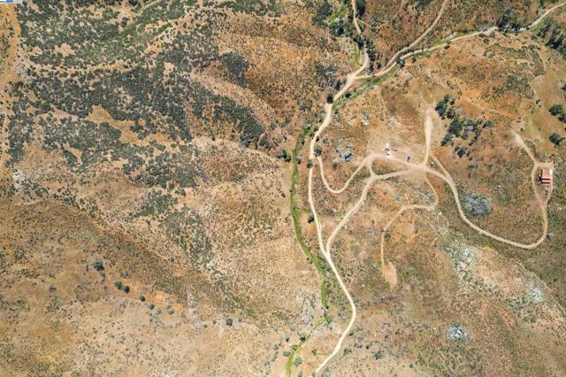 11821 Del Puerto Canyon Rd, Livermore CA: https://media.crmls.org/mediaz/0eceaf97-cd53-460a-b7cb-314352e0cb8f.jpg