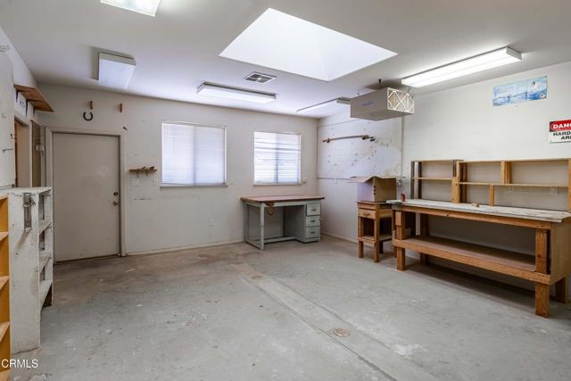 Detail Gallery Image 4 of 51 For 13300 Coco Palm Ct, Bakersfield,  CA 93314 - 4 Beds | 3 Baths