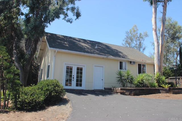 29730 Red Mountain Road, Valley Center CA: https://media.crmls.org/mediaz/0ed093f0-f355-44f5-b508-10d520e06a85.jpg