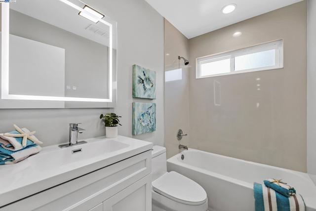 1942 Sherman Dr, Union City CA: https://media.crmls.org/mediaz/0ed0dfae-2190-4bea-9feb-981b7bae0edc.jpg