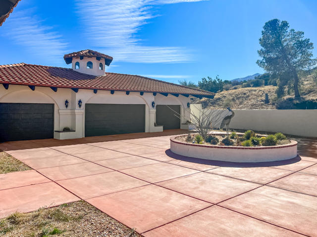 Image 2 of 108 For 56375 Bighorn Drive