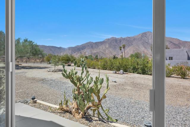 Detail Gallery Image 5 of 29 For 373 Ocotillo Cir, Borrego Springs,  CA 92004 - 3 Beds | 2 Baths