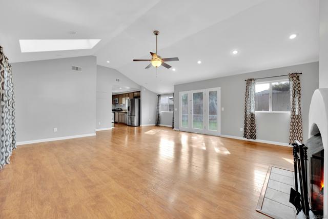 5170 Randlett Dr, La Mesa CA: https://media.crmls.org/mediaz/0ed26bd9-a449-4761-89d3-92c536421b45.jpg