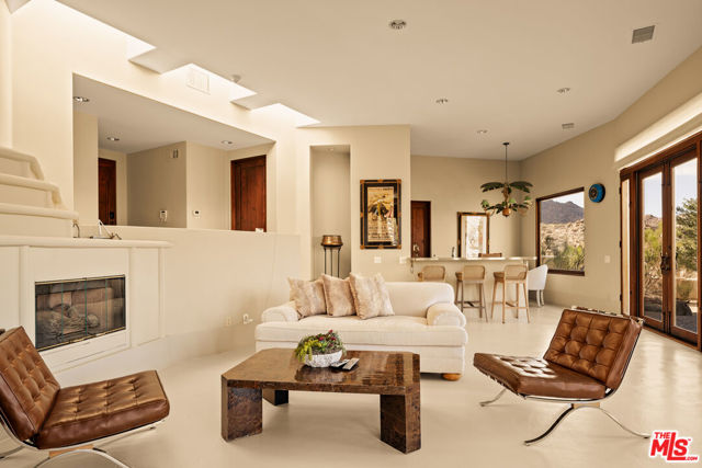 Image 20 of 39 For 57425 Palm Seco Circle