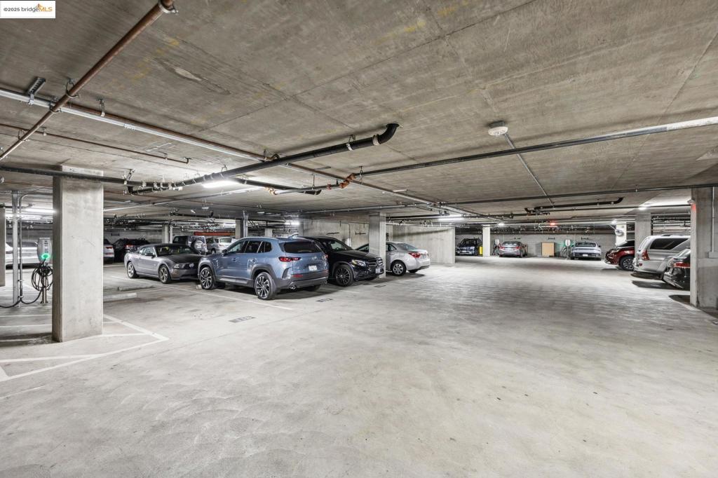 https://media.crmls.org/mediaz/0ed39cd0-bd90-40b3-aa0c-80fc3328caae.jpg?preset=X-Large