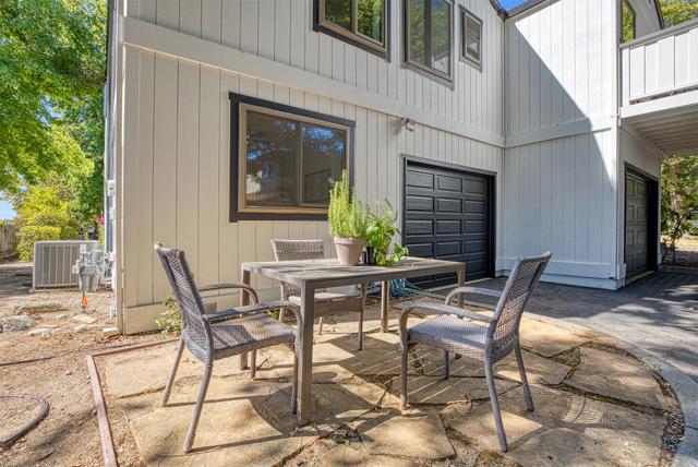 296 Grace Way, Scotts Valley CA: https://media.crmls.org/mediaz/0ed3b14f-69bb-4afc-adb6-ce37472ef434.jpg