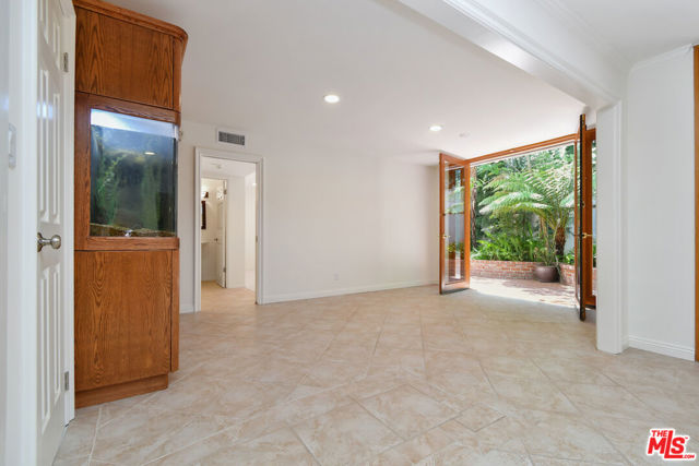 14128 Dickens Street, Sherman Oaks CA: https://media.crmls.org/mediaz/0ed428cf-9b0a-4250-bf0f-eb2f0f4a7c96.jpg