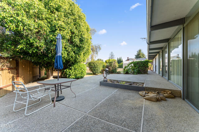 796 S Saticoy Avenue, Ventura CA: https://media.crmls.org/mediaz/0ed4ef92-b9a1-4854-9ab6-32b616634dc5.jpg