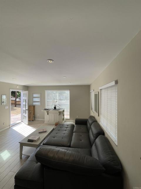 Detail Gallery Image 4 of 9 For 168 Tremont St, Chula Vista,  CA 91911 - 1 Beds | 1 Baths