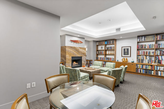 13650 MARINA POINTE Drive, Marina del Rey CA: https://media.crmls.org/mediaz/0ed5f925-5b15-4816-830b-3726e62fd4ad.jpg