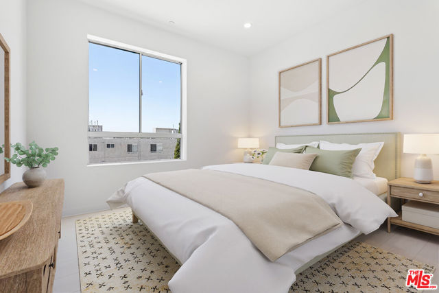 11727 Kiowa Avenue, Los Angeles CA: https://media.crmls.org/mediaz/0ed70aac-e02e-4077-ba7a-58435e7b87c6.jpg