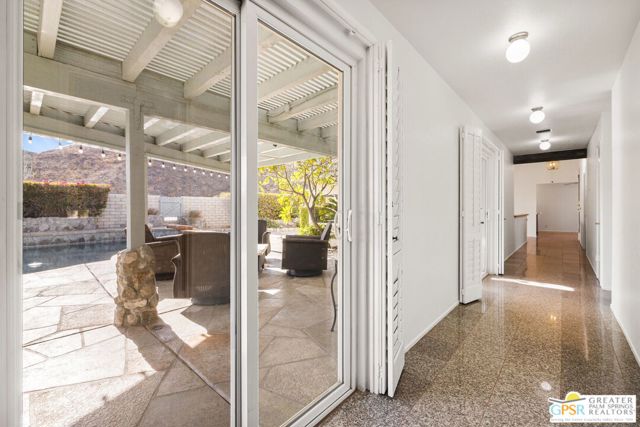 Image 32 of 47 For 71751 Magnesia Falls Drive