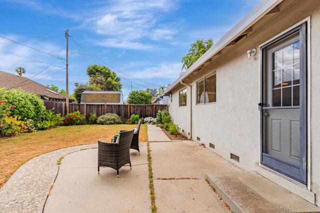832 Mary Court, Campbell CA: https://media.crmls.org/mediaz/0ed7b50d-9b33-4aee-b33c-7e9d499bc00d.jpg