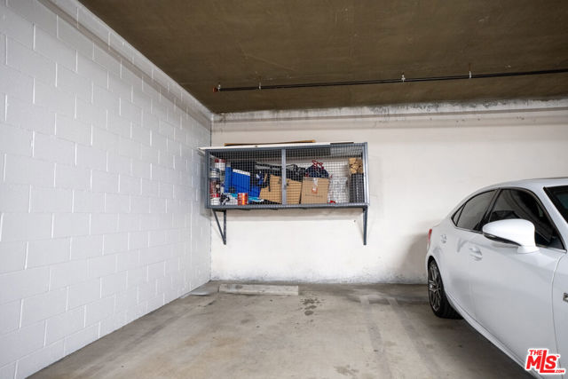 1234 Wilshire Boulevard, Los Angeles CA: https://media.crmls.org/mediaz/0ed8370b-a74b-4c7e-a518-3bd6174da370.jpg