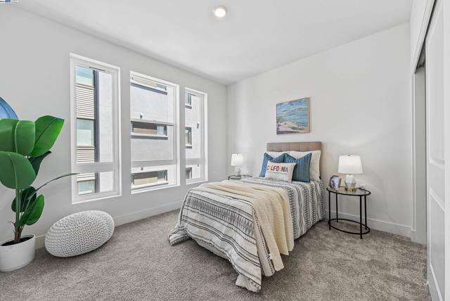 Image 21 of 45 For 44867 Grimmer Blvd  300
