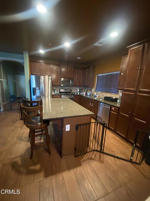 Detail Gallery Image 12 of 38 For 9116 Kellyann St, Bakersfield,  CA 93313 - 4 Beds | 2 Baths