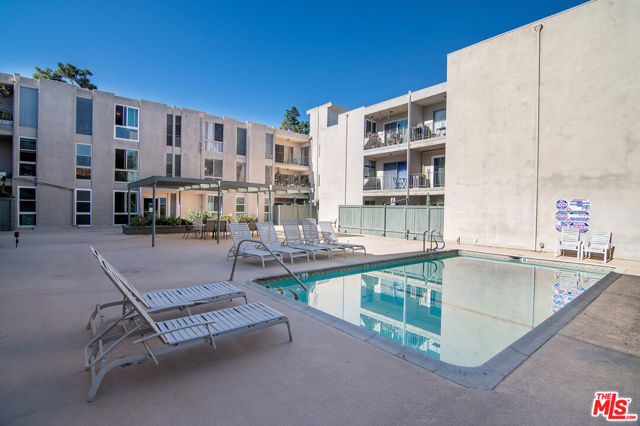 2 Bed Home for Sale in Culver City, California