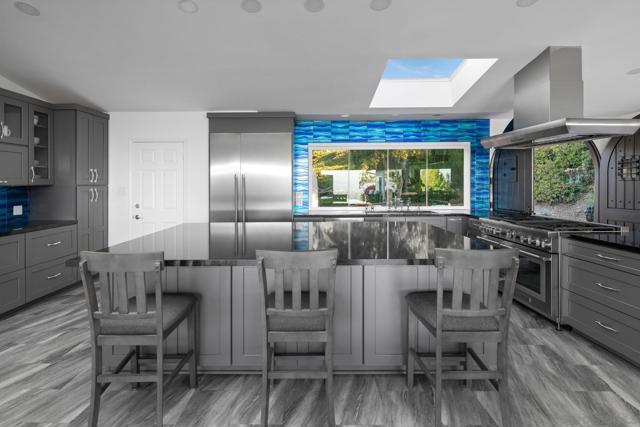 5030 Helix Ter, La Mesa CA: https://media.crmls.org/mediaz/0edaddb4-46c6-4d4e-86c7-739f79905aa2.jpg