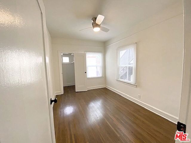 25 Falcon Avenue, Long Beach CA: https://media.crmls.org/mediaz/0edb1556-48e5-4615-8482-4d3cb218a2a7.jpg