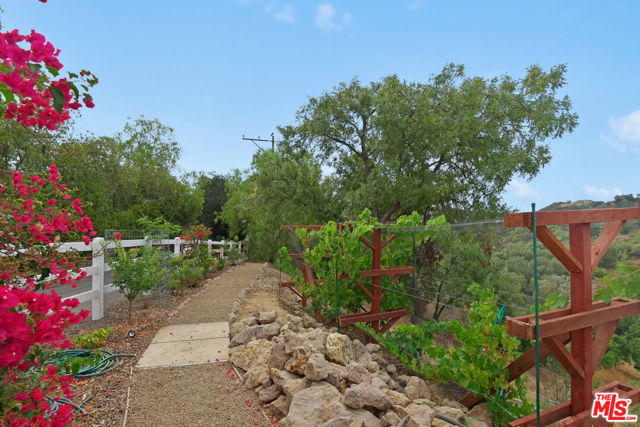 22110 Alta Drive photo 4