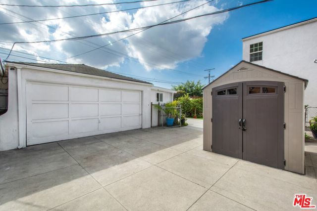 3408 W Martin Luther King Jr Boulevard, Los Angeles CA: https://media.crmls.org/mediaz/0edd5b49-ce8d-455c-b993-be2ef733d390.jpg