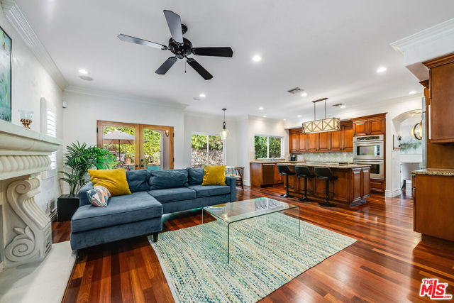 4520 TYRONE Avenue, Sherman Oaks CA: https://media.crmls.org/mediaz/0eddd9cb-b4cf-43aa-a6a5-5e684779e86e.jpg