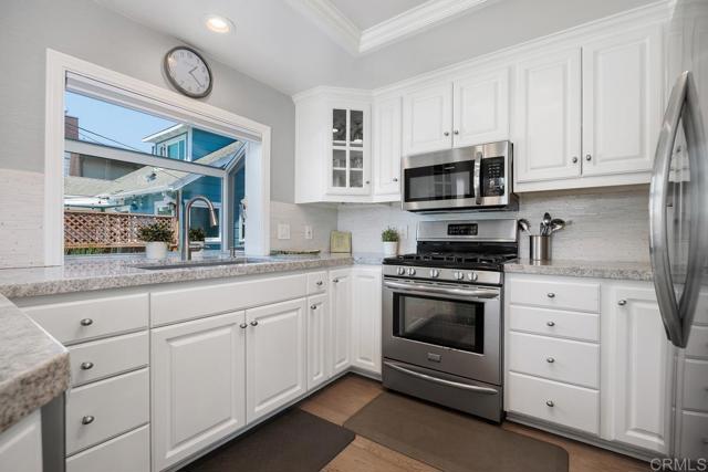 3980 Garfield Street, Carlsbad CA: https://media.crmls.org/mediaz/0ede2924-e4ea-4b31-a6b0-dfb6b7cb72c3.jpg