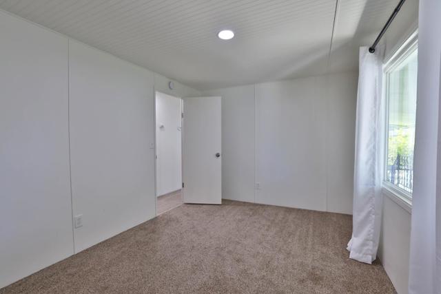 8282 Murray Ave, Gilroy CA: https://media.crmls.org/mediaz/0ede55c6-8b4a-4aff-bad8-d574b2525177.jpg
