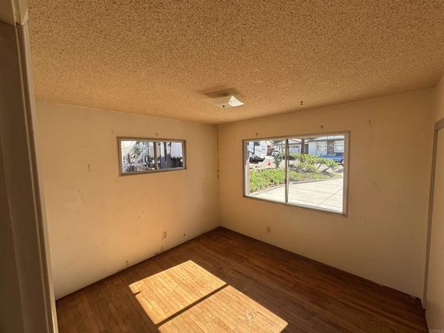 Detail Gallery Image 11 of 60 For 10050 Cristobal Dr, Spring Valley,  CA 91977 - 5 Beds | 2 Baths