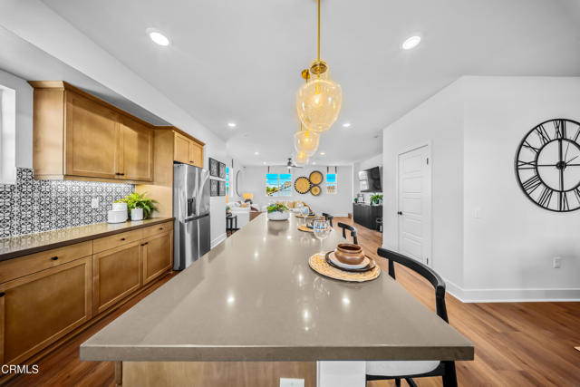 2852 Via Descanso, Camarillo CA: https://media.crmls.org/mediaz/0edf1a84-e65f-432c-b5fe-cad15f419a3f.jpg