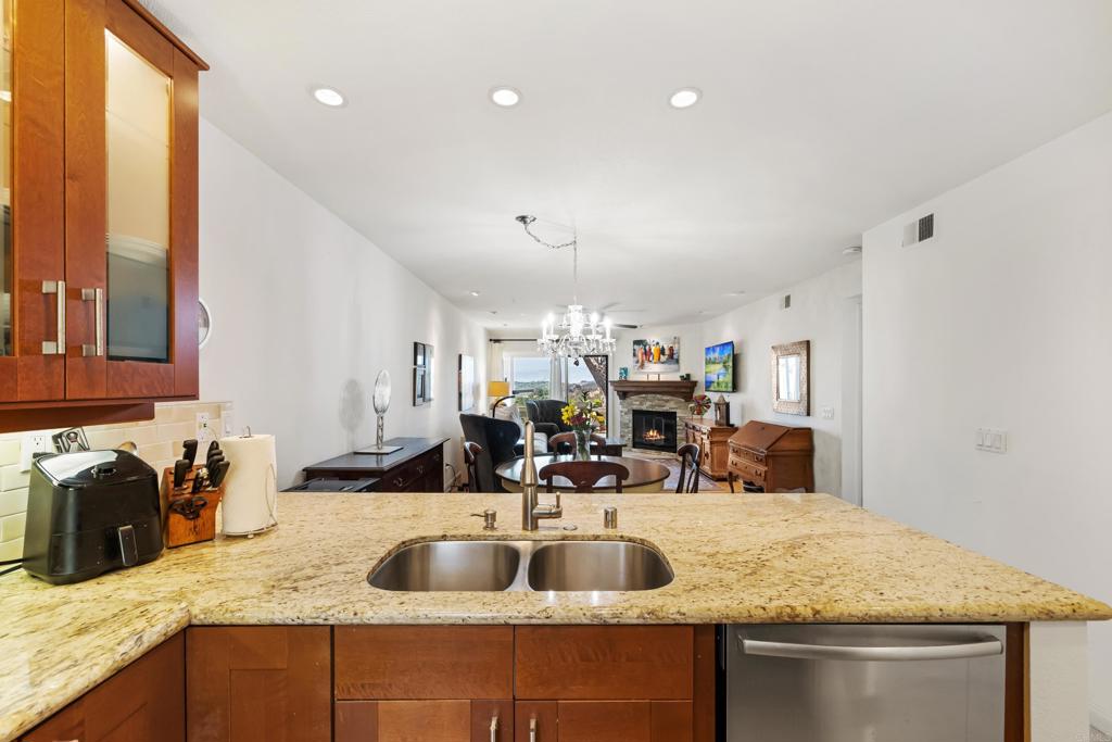 136 S Jayton Lane - photo 9