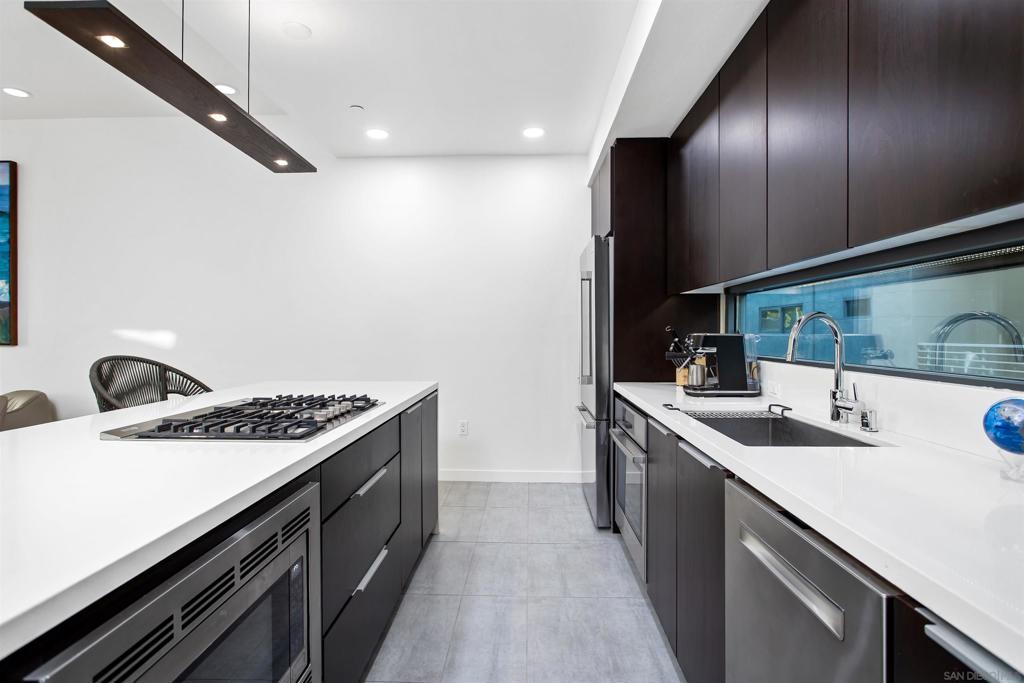 307 Upas St - photo 6