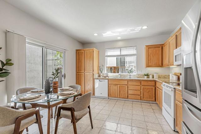 2213 Wigeon Court, San Leandro CA: https://media.crmls.org/mediaz/0ee10ce2-ed50-46ef-8178-d8fc36f1335e.jpg